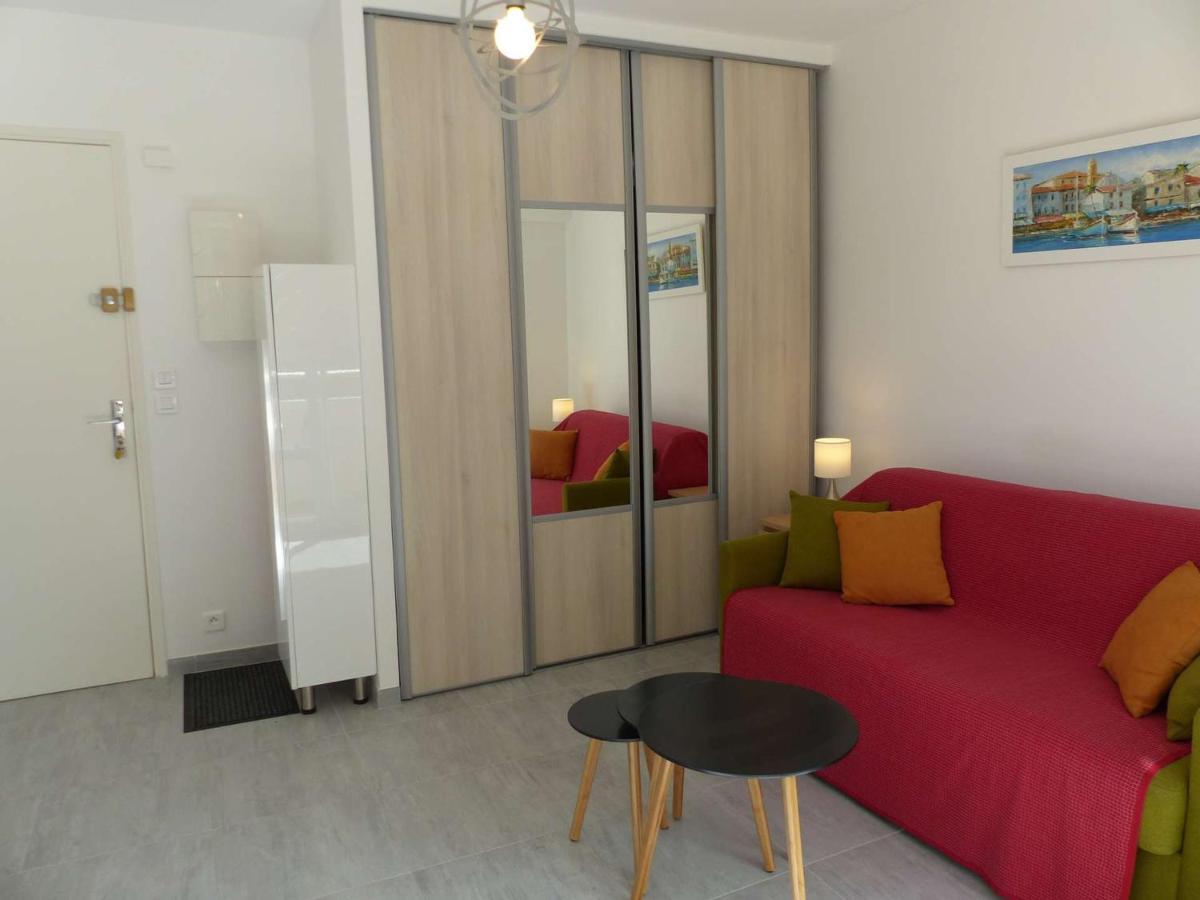 Charmant Studio Climatise Avec Balcon A 50M De La Plage - Le Lavandou Centre-Ville - Fr-1-308-110 Ngoại thất bức ảnh