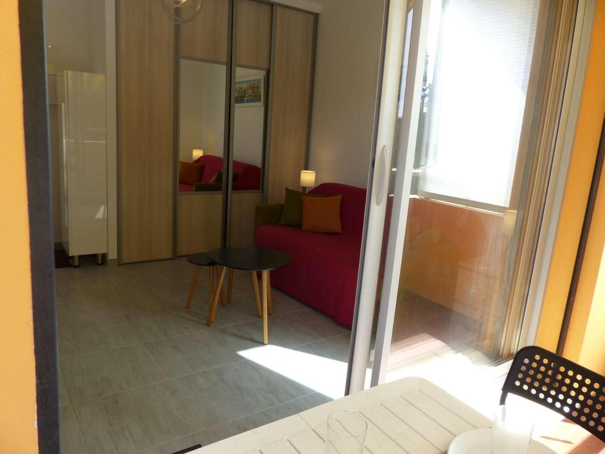 Charmant Studio Climatise Avec Balcon A 50M De La Plage - Le Lavandou Centre-Ville - Fr-1-308-110 Ngoại thất bức ảnh