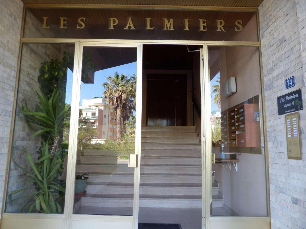 Charmant Studio Climatise Avec Balcon A 50M De La Plage - Le Lavandou Centre-Ville - Fr-1-308-110 Ngoại thất bức ảnh